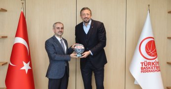 Sporun vücut bulmuş hali Bünyamin Çiftçi’den Hidayet Türkoğlu’na ziyaret!