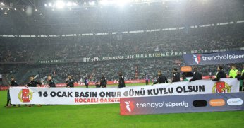 Bir ilk! 16 Ocak Basın Onur Günü pankartı ile çıktılar!