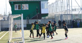 Kocaelispor’un minikleri hazırlık maçlarına devam ediyor