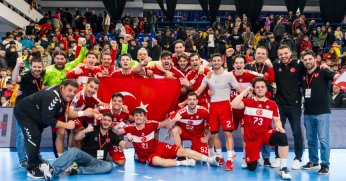 Hentbolda TARİHİ son! Türkiye 3. turda! 