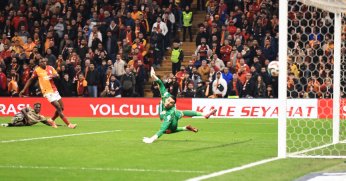 Galatasaray resmen direkten döndü