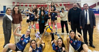 Voleybolda kupa Şehit Adem Başoğlu'nun!