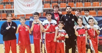 Madalyaları topladılar