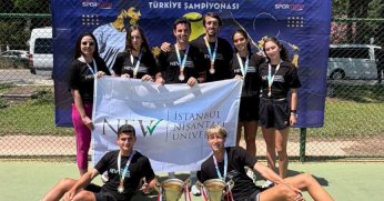 Emirhan Bulut ve takımı zirvede tamamladı