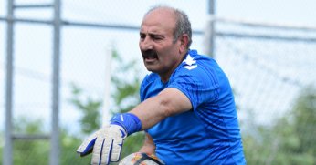 Beylikbağıspor’un kaleci antrenörü bir günde meşhur oldu!