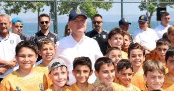 Karamürselspor Yaz Futbol Okulu’ndan başkanlı açılış!