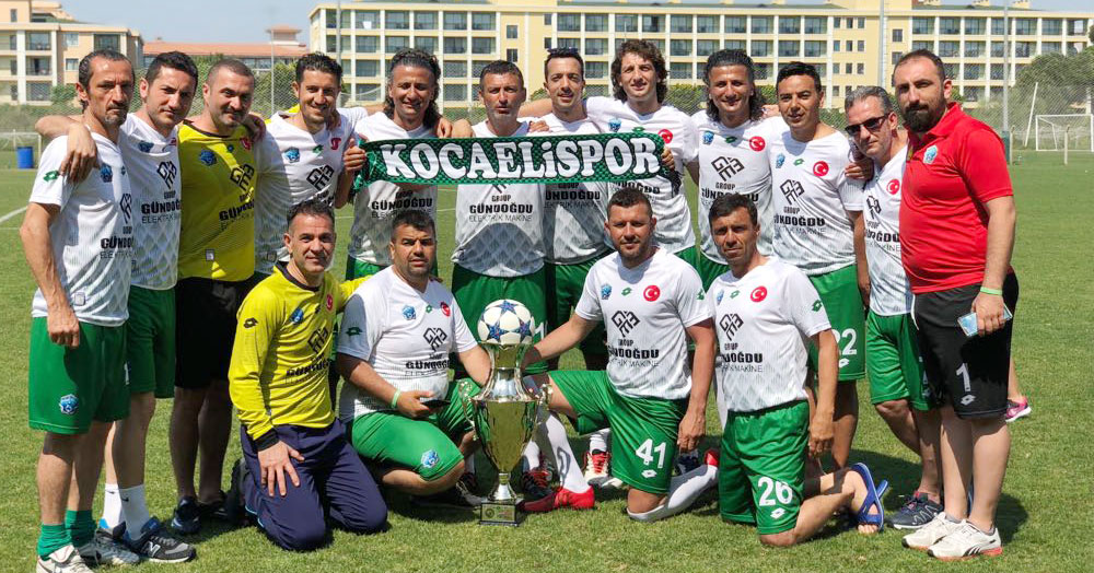 Ve şampiyonluk kupası Kocaeli Masterler’in!