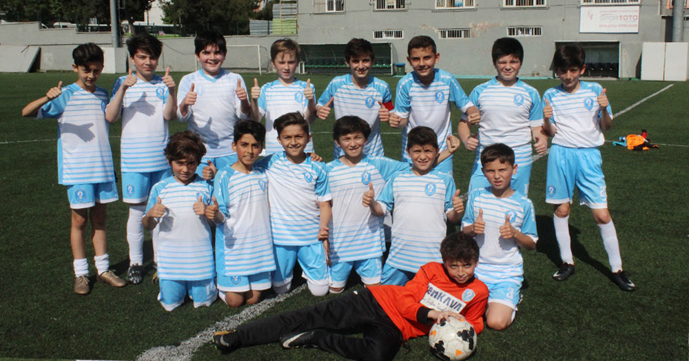 İzmit Futbol Kulübü 3 attı, 3 aldı “3-1”