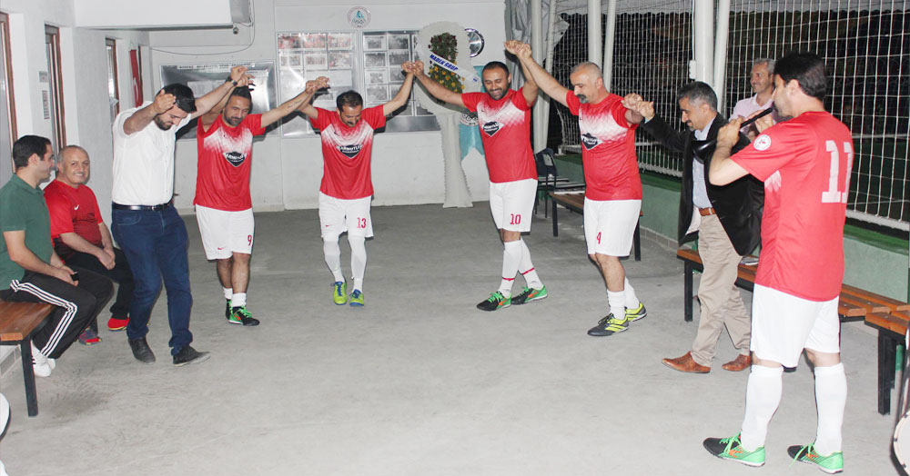 Kiraz’da halay havası!