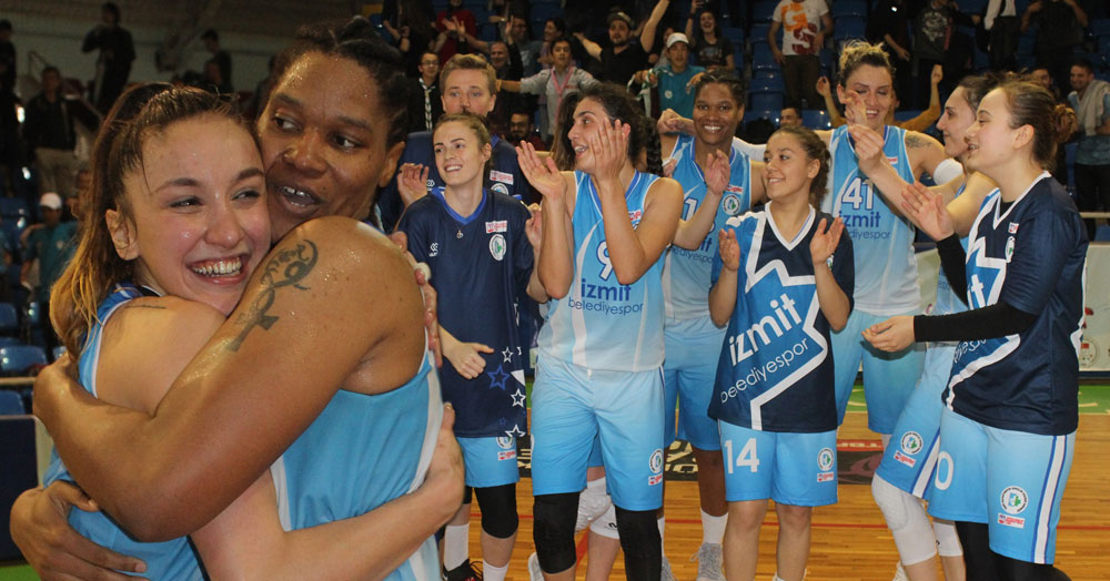 İzmit’in “MELEK”leri seriyi 2-2’ye getirdi! “73-69”