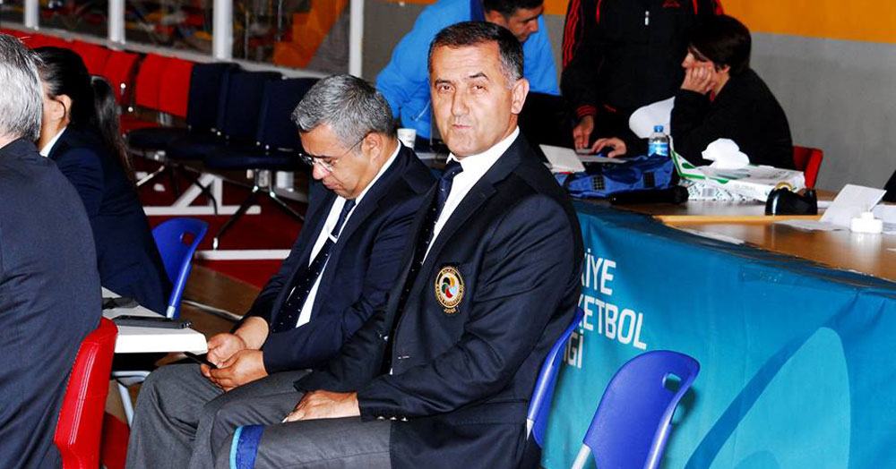 Eşmespor'da başkan değişmedi