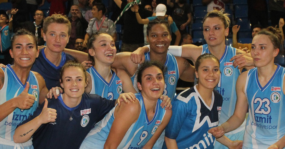 İzmit Belediyespor tarih yazdı! 