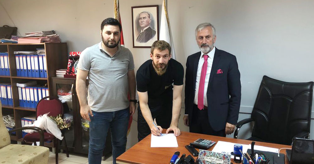 İbrahim Demirer ile 1 yıl daha