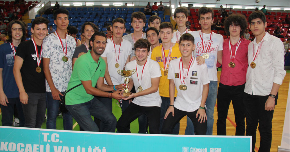 Kocaeli Basket erkekleri bu yıl parke yaktı!