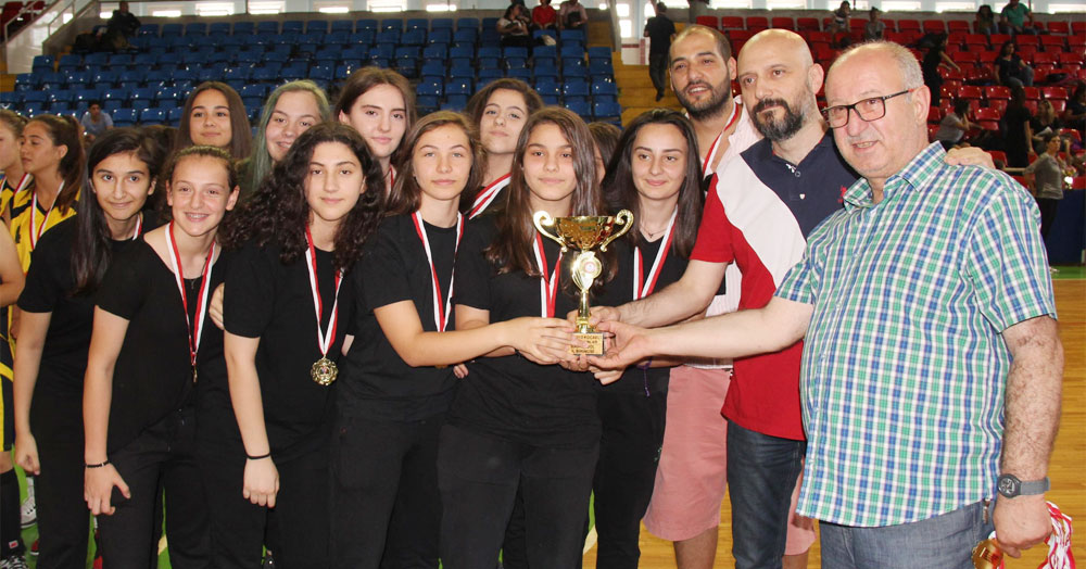 Kocaeli Basket Spor Kulübü kupaya doymuyor