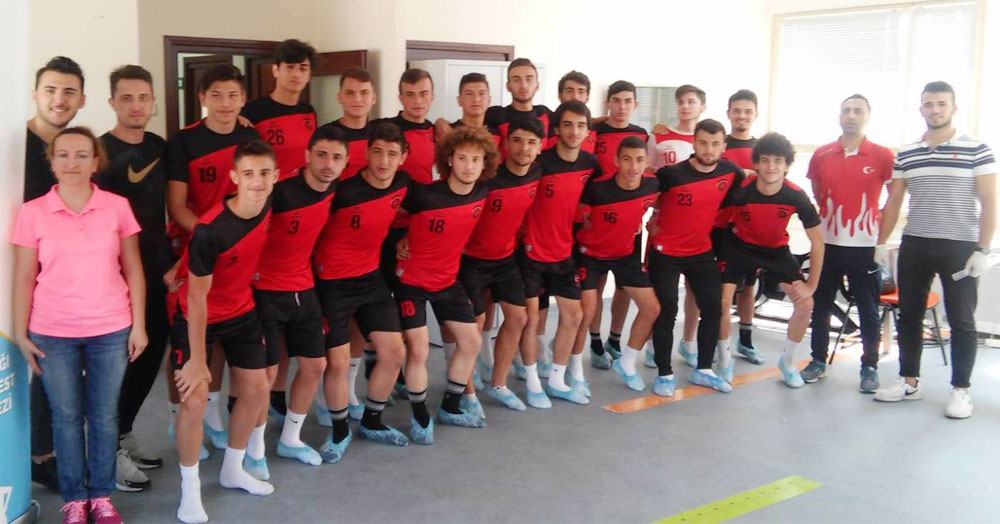 Gölcükspor’da gençler turp gibi!