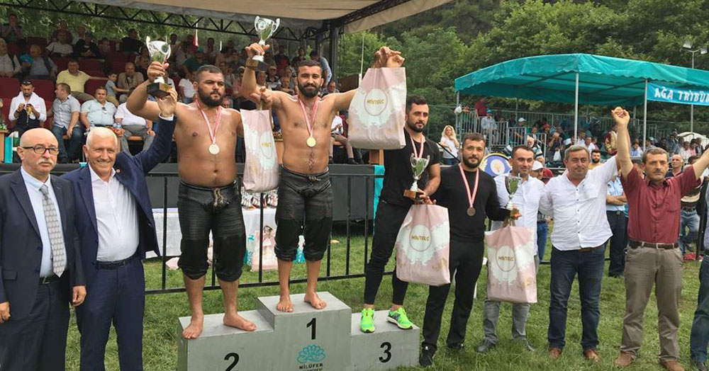 İzmit’in pehlivanları! Size güveniyoruz!