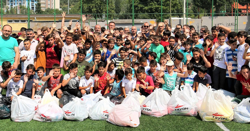 Camiler arası futbol turnuvası başadı