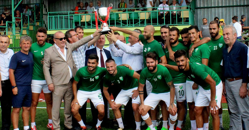 Altınova kupasına kavuştu