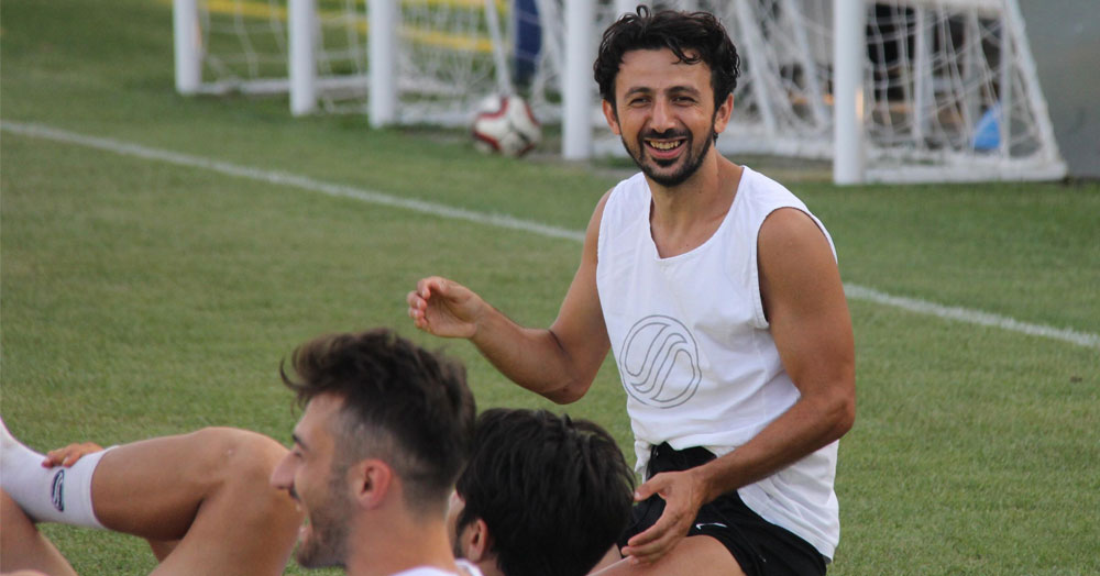 Liderin yüzü gülüyor!