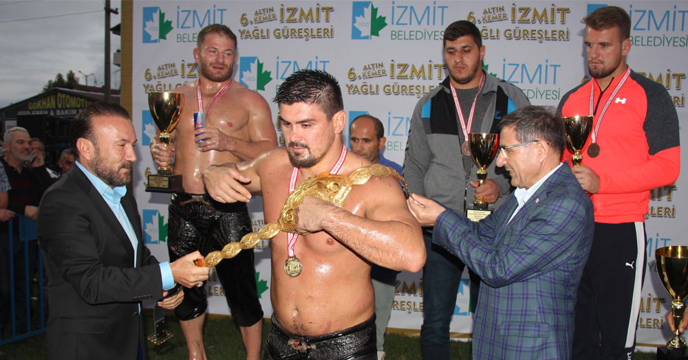 Faruk Akkoyun evinde ŞAMPİYON!