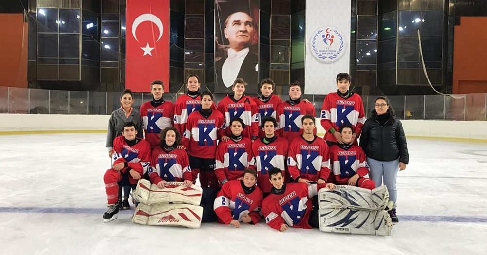 Genç buz hokeycilerimizin yüzü güldü! “7-3”