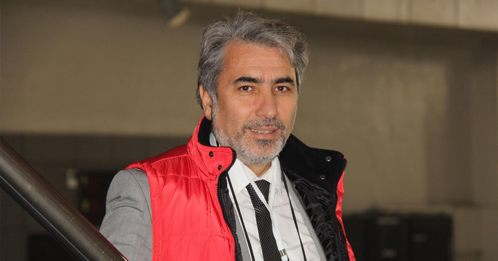 Ata Yetişken, buz tesisi personeline teşekkür etti