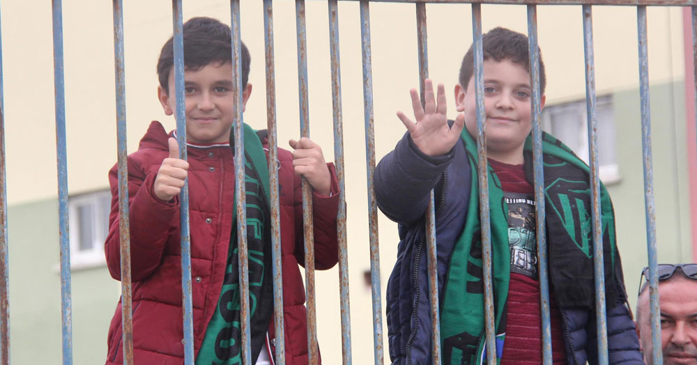 DEMİR KORKULUKLARIN ARDINDAN!