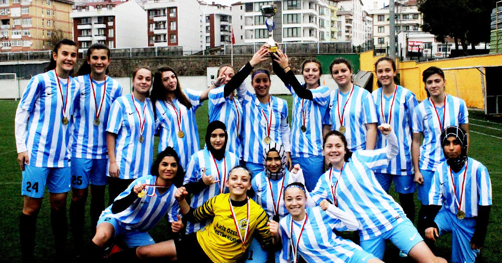 Gölcük Barbaros şampiyonluğa alıştırdı! “6-0”