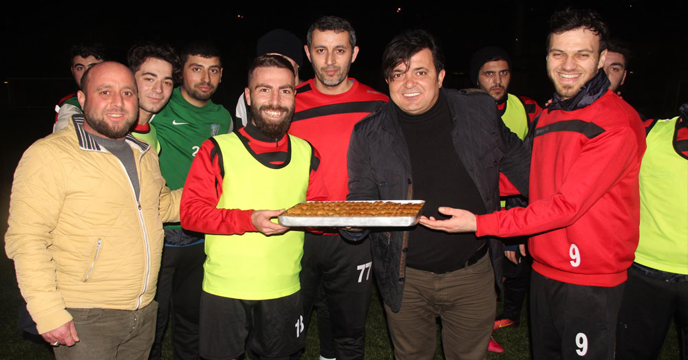 Tatlı tatlı çalıştılar!