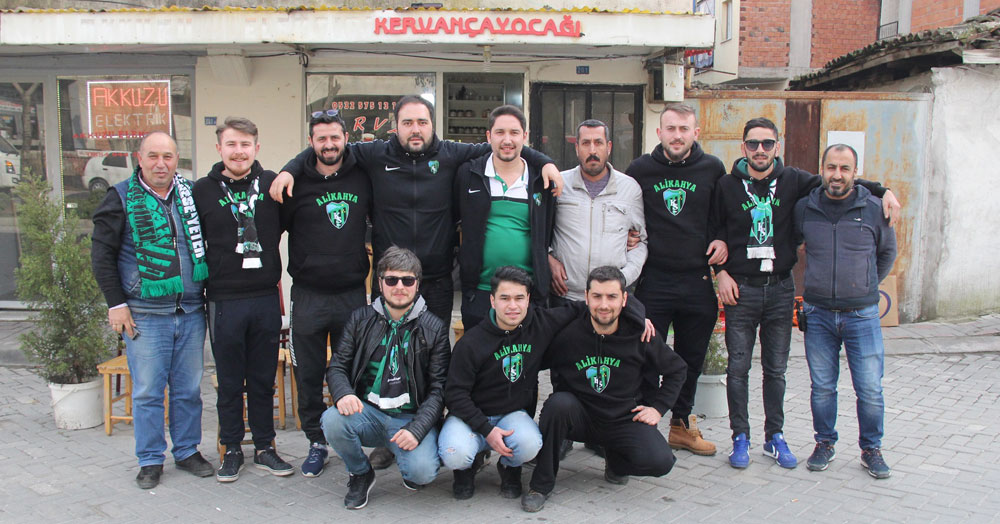 ALİKAHYALILAR TURGUTLU'DA TAKIMININ YANINDA! 