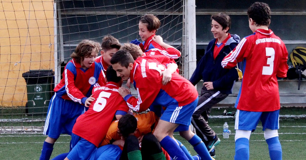 Yıldız futbolcular gol olup yağdı!