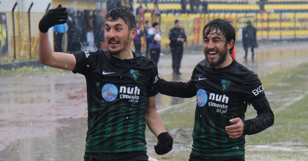 Pazar günü sıkı giyinin!