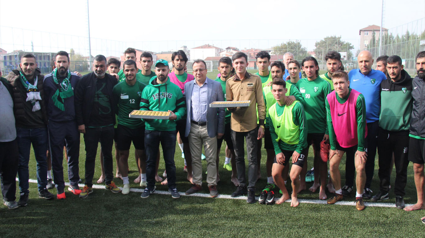 Omuz omuza! Haydi antrenmana!