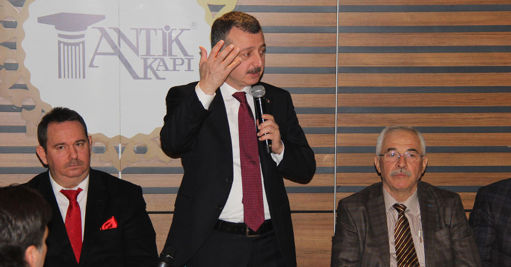 Tahir Büyükakın sağlam düşünüyor!