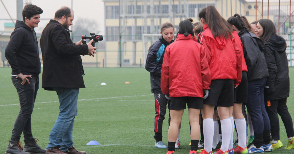 Bizim kızlar meşhur oldu!