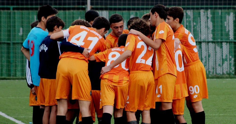 Ağlar bol bol havalandı