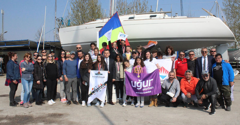 Yelkenciler madalyaları kaptı!