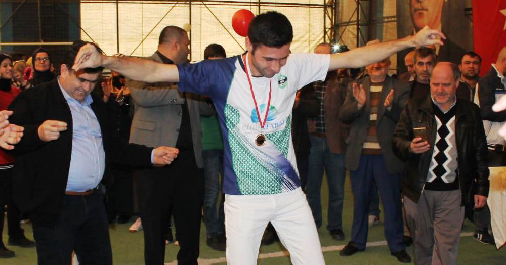 Ahmethacılar vur patlasın çal oynasın! “9-8”