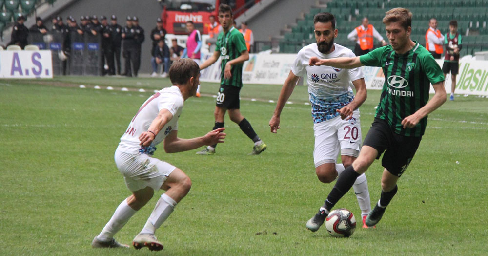 Küçük Kerem arka adalesinden sakatlandı