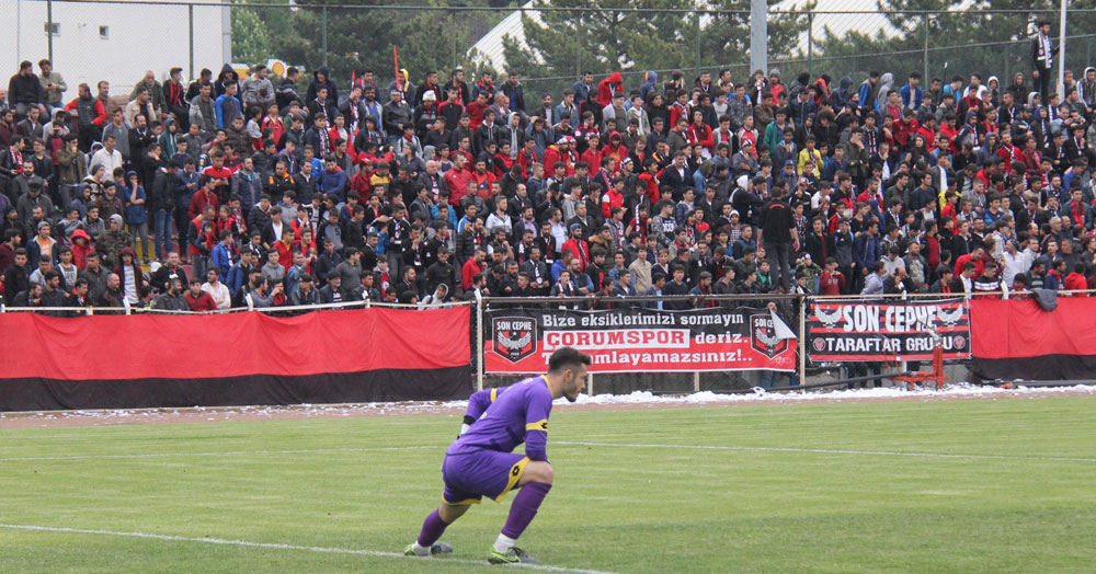 Çorum taraftarı futbolculara sahip çıktı