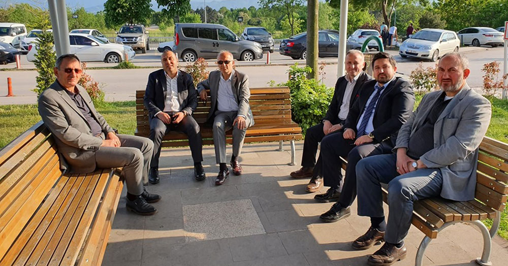 Adnan Sak ziyaretçilere teşekkür etti