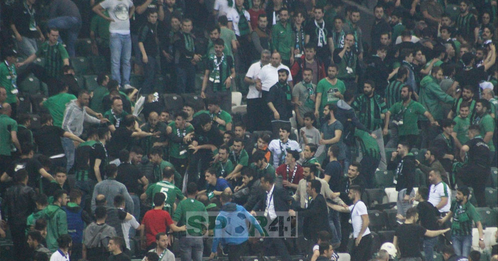 Maçın sonlarında gerilim yaşandı!