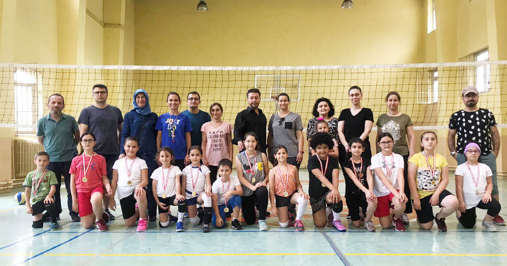 Burada madalya bahane dostluk şahane!