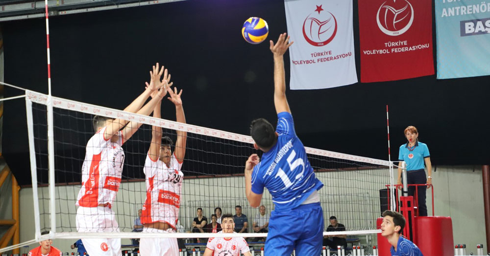 Yıldız voleybolda final heyecanı!