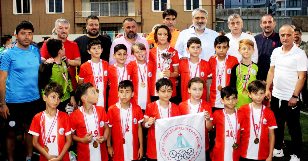 İzmit Kurtuluş Kupası'nı Körfez Gençlerbirliği kazandı “0-3”