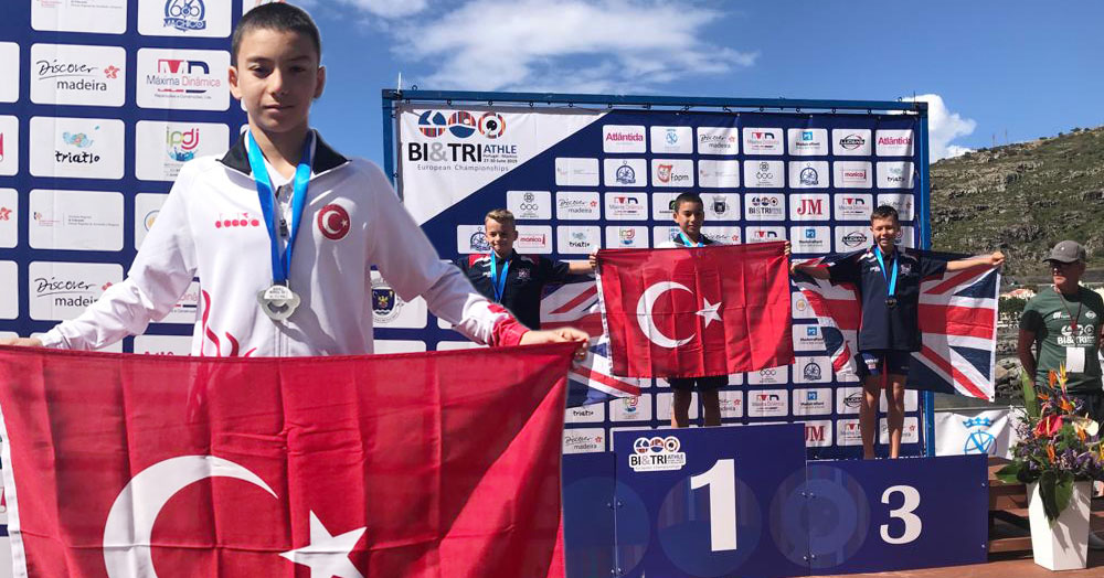 İzmit'in çocuğu Ahmet Ege, Portekiz'e yetti! 