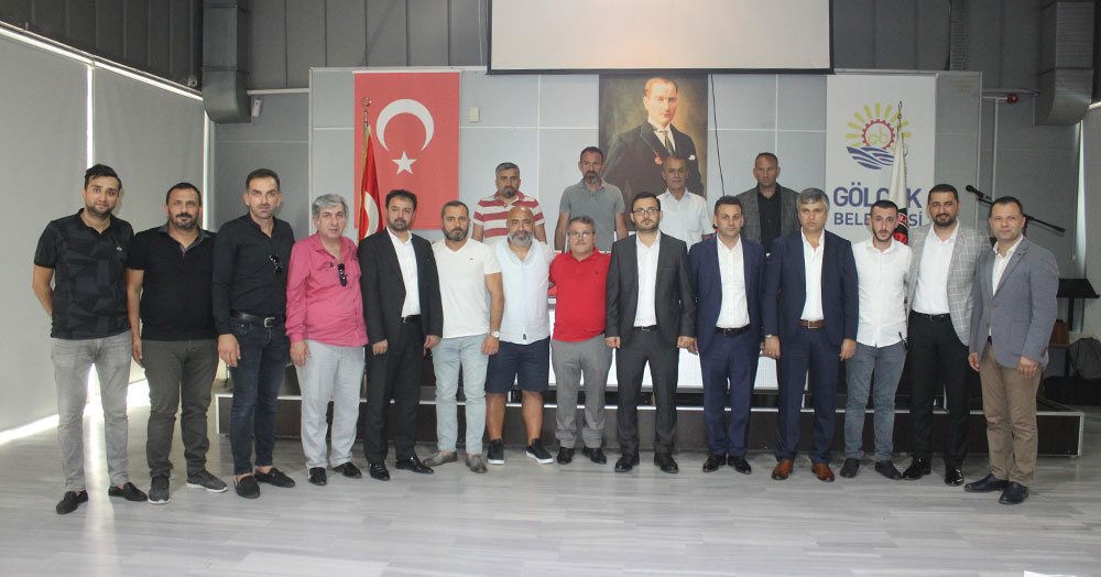 Gölcükspor’da görev dağılımı yapıldı