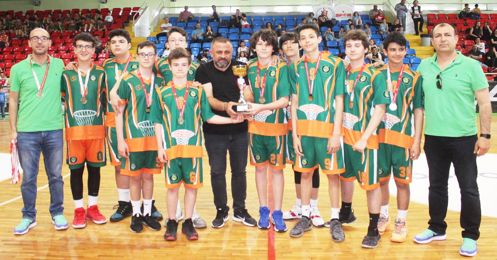 Kocaeli Basket U-14 erkeklerde şampiyon oldu