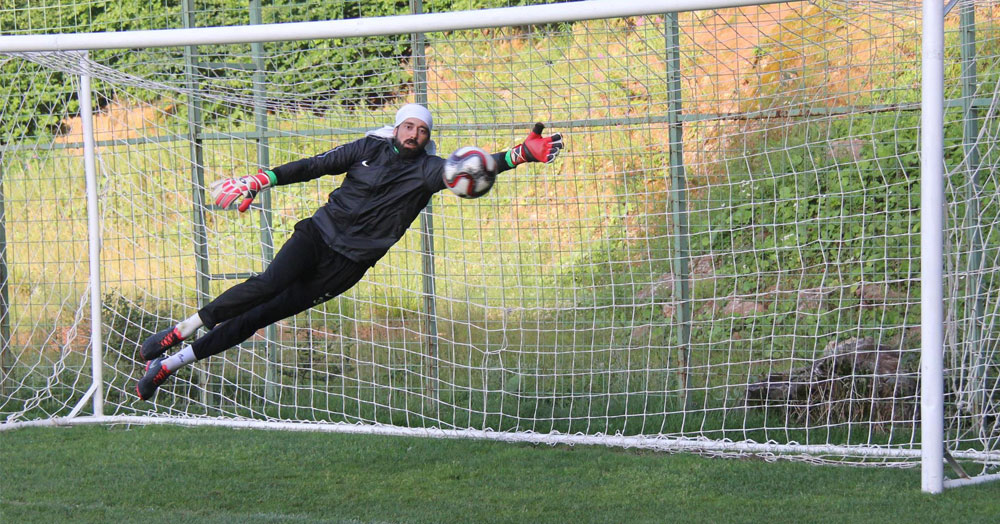 Kaleciler kuş misali!